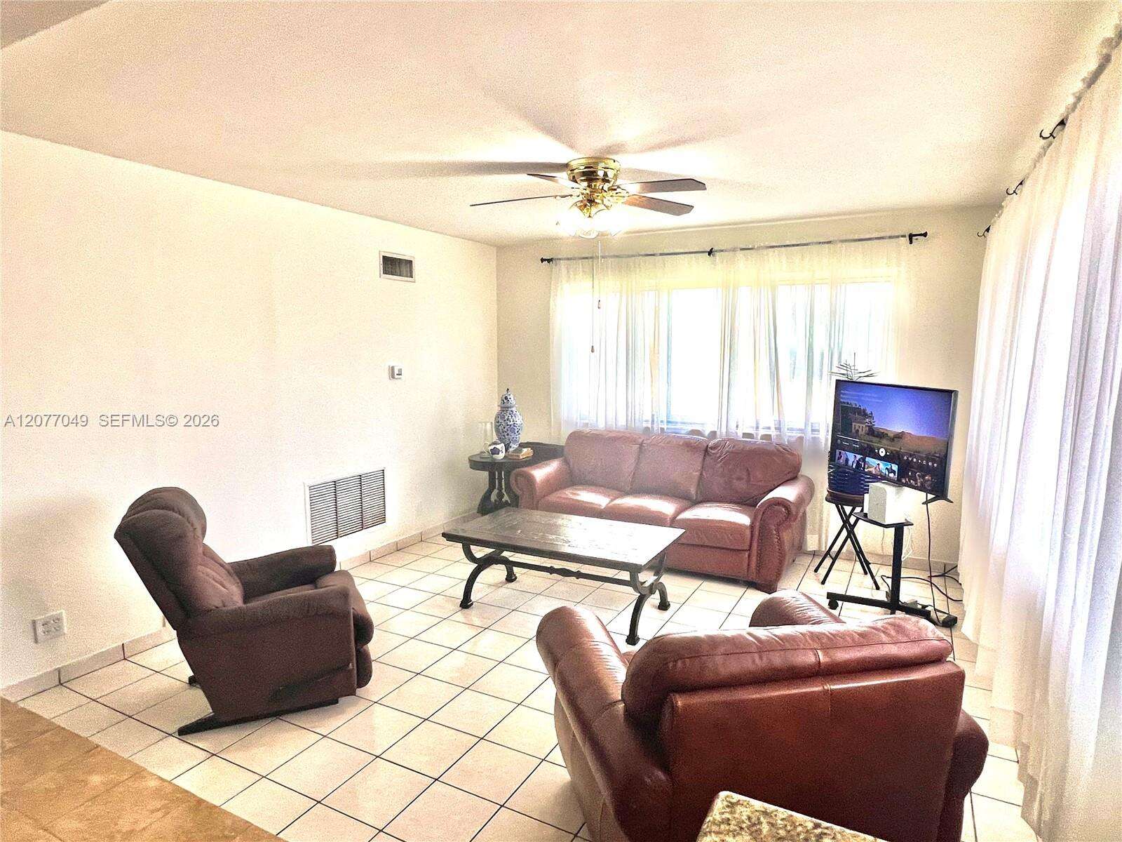 106 32nd Ave, Hollywood, FL 33021 - For Sale photo 3