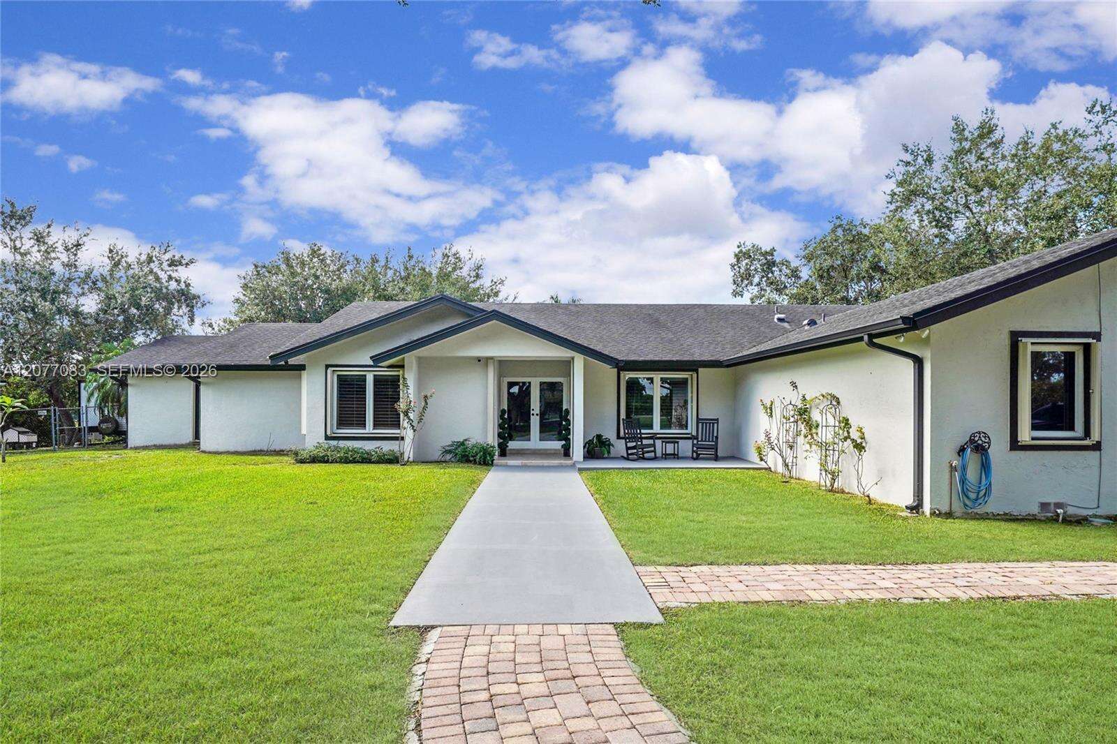 15290 200th St, Miami, FL 33187 - For Sale photo 2