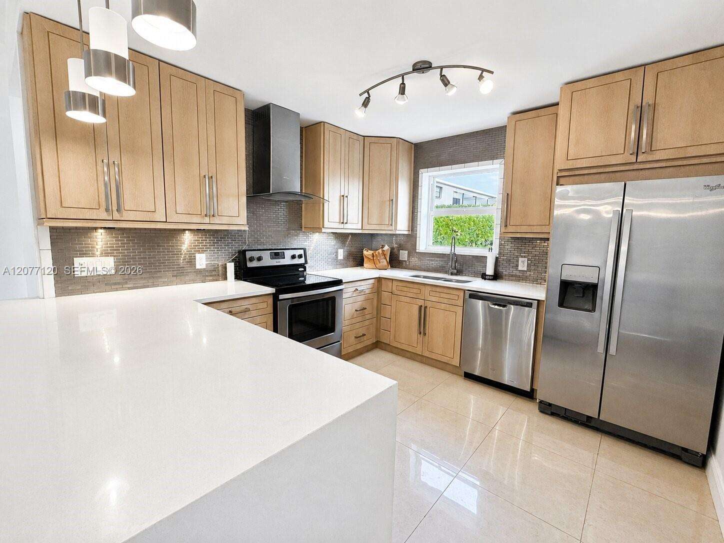 2830 56th Ct, Fort Lauderdale, FL 33308 - For Sale photo 7