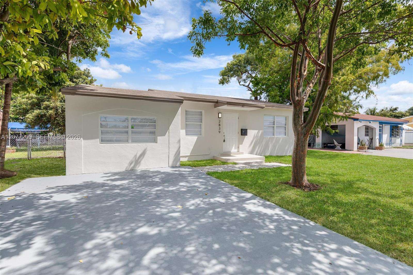 2839 Mayo St, Hollywood, FL 33020 - For Sale photo 2