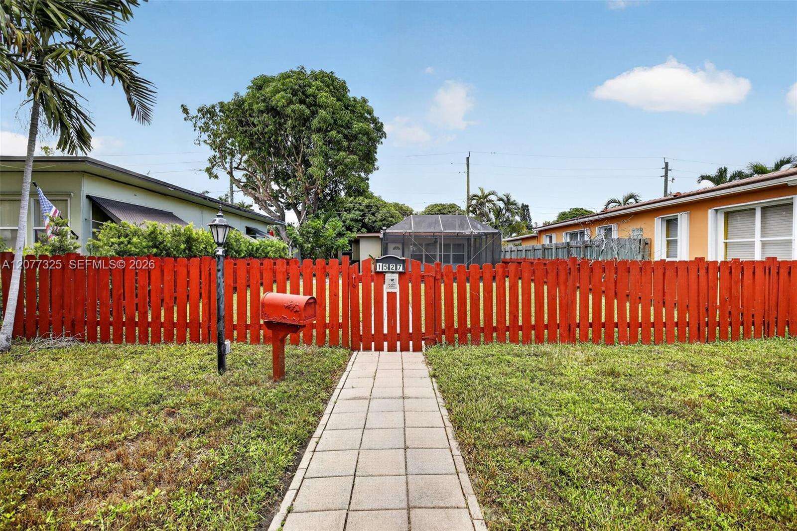 1527 Jackson St, Hollywood, FL 33020 - For Sale photo 1