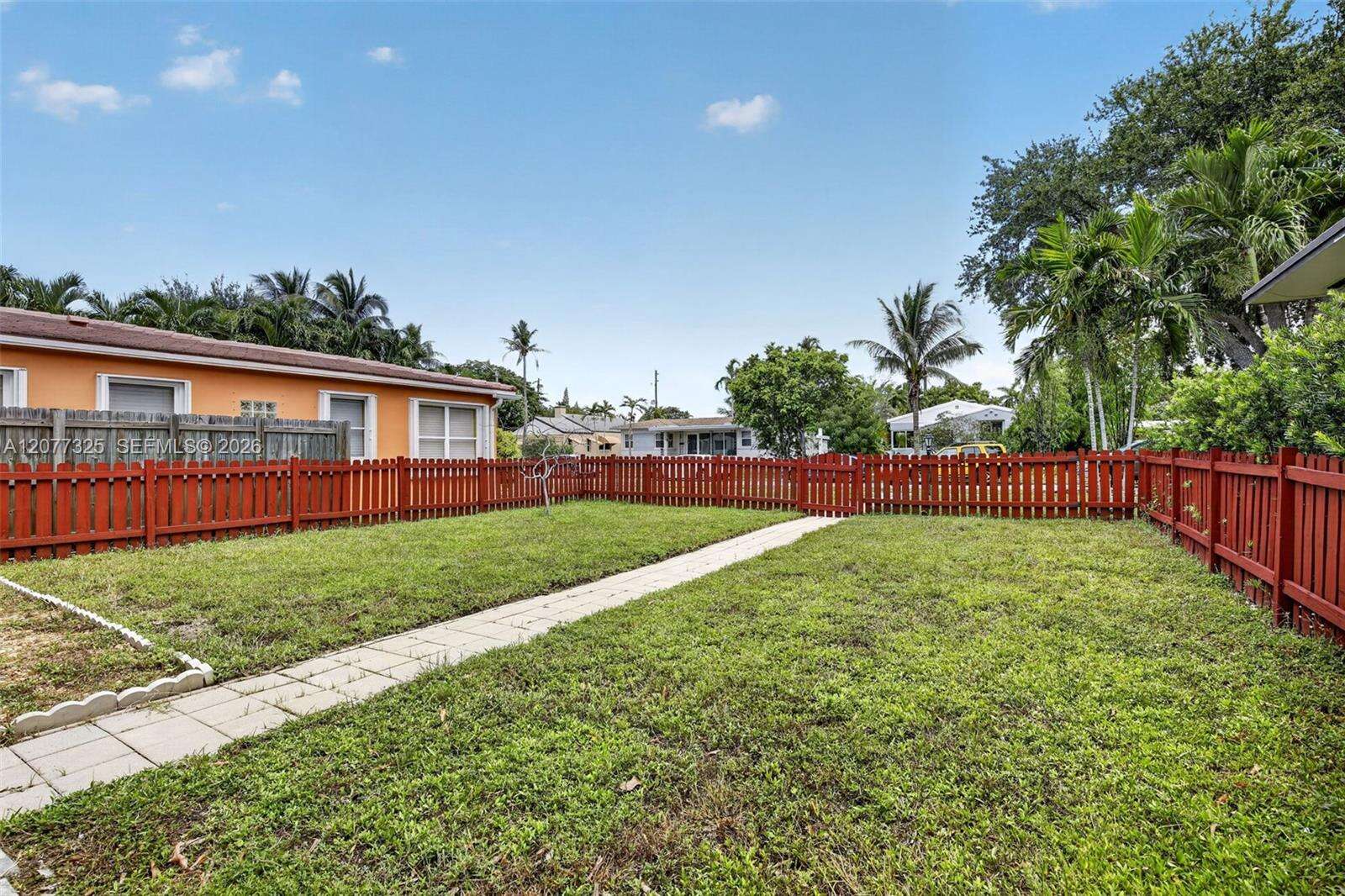 1527 Jackson St, Hollywood, FL 33020 - For Sale photo 2