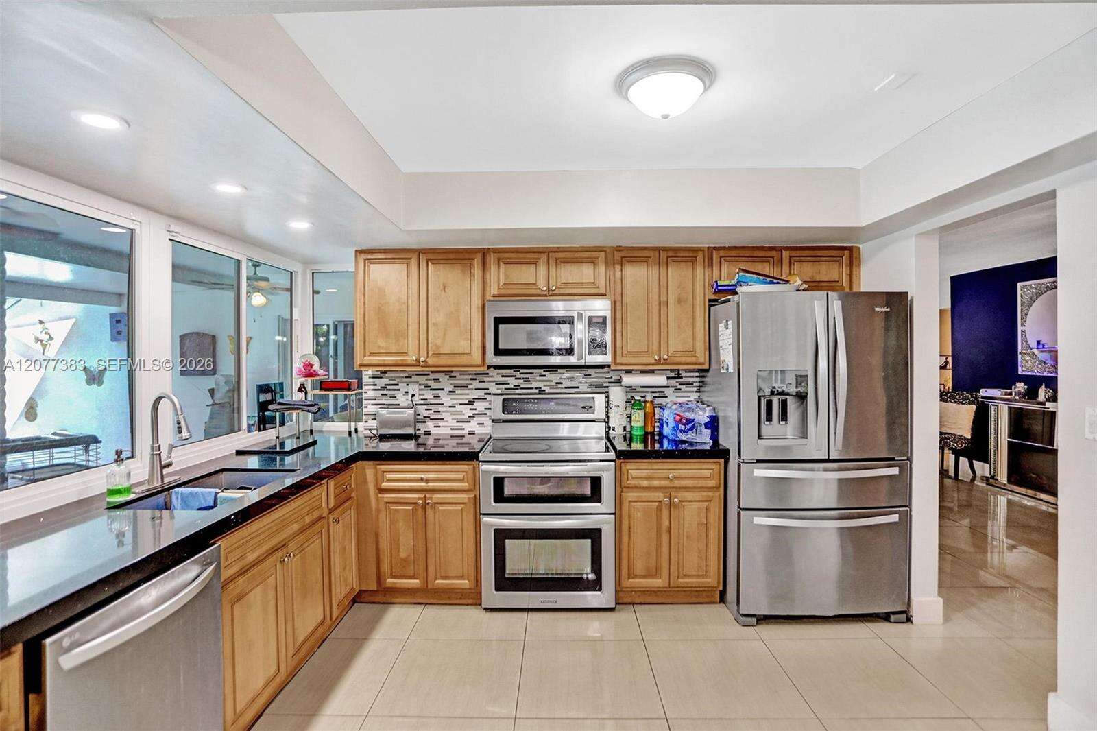 7221 Fairway Blvd, Miramar, FL 33023 - For Sale photo 12