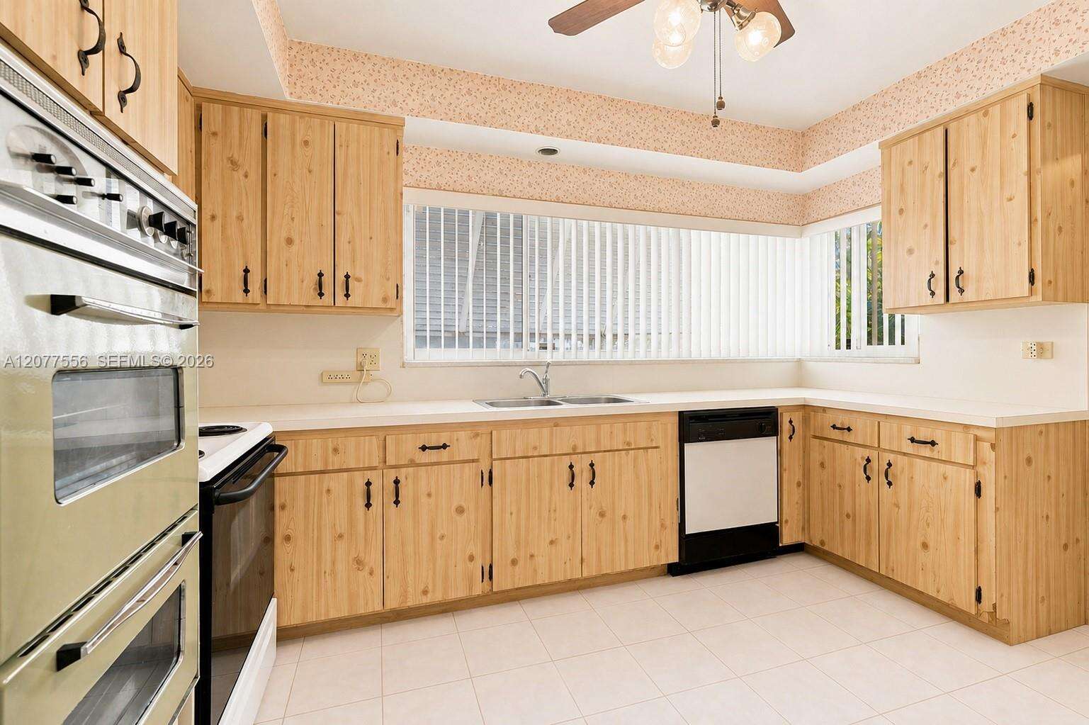 425 15th Ave, Hollywood, FL 33020 - For Sale photo 12