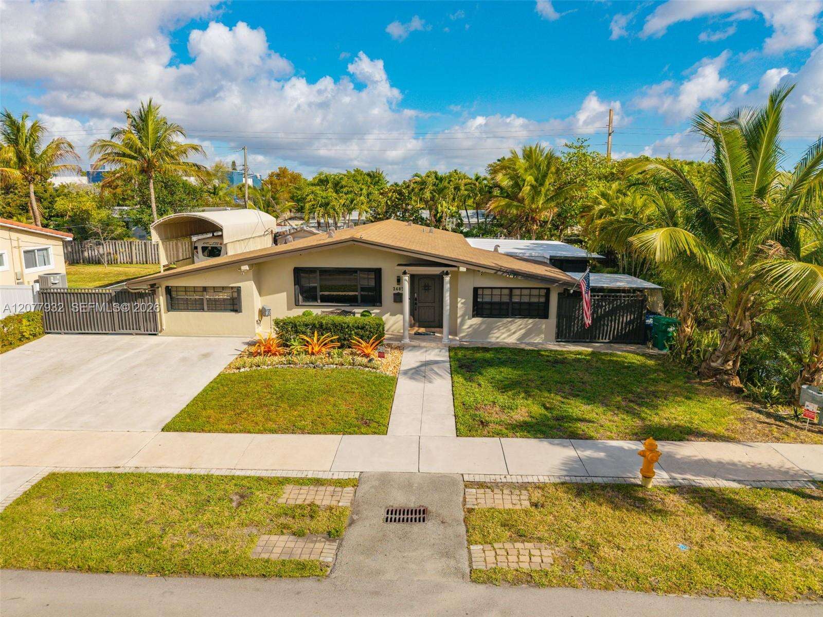 2485 214th St, Miami, FL 33180 - For Sale photo 1