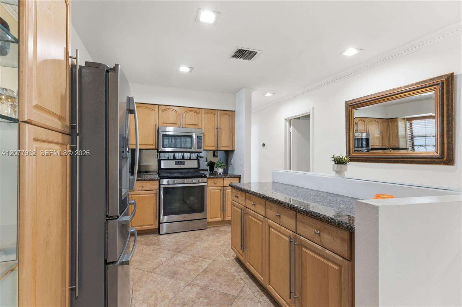 2485 214th St, Miami, FL 33180 - For Sale photo 13