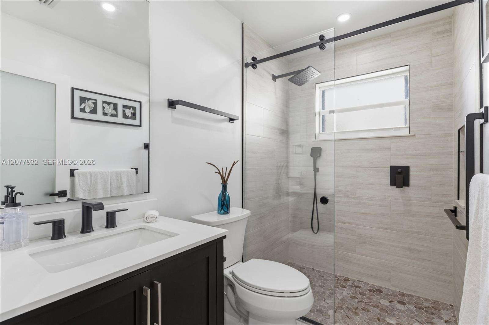 2485 214th St, Miami, FL 33180 - For Sale photo 22