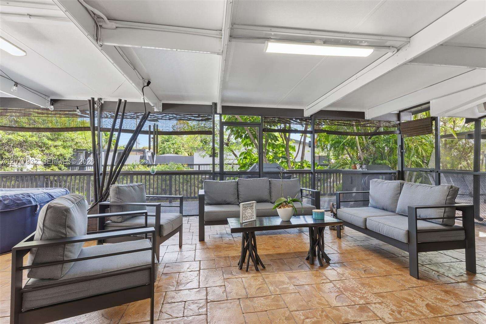 2485 214th St, Miami, FL 33180 - For Sale photo 31