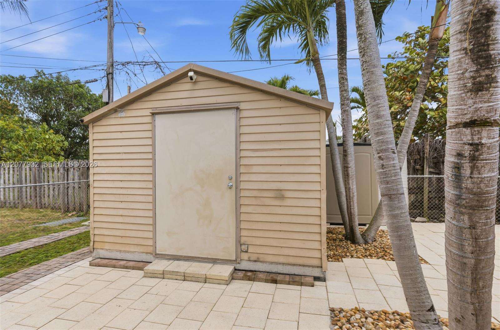 2485 214th St, Miami, FL 33180 - For Sale photo 38