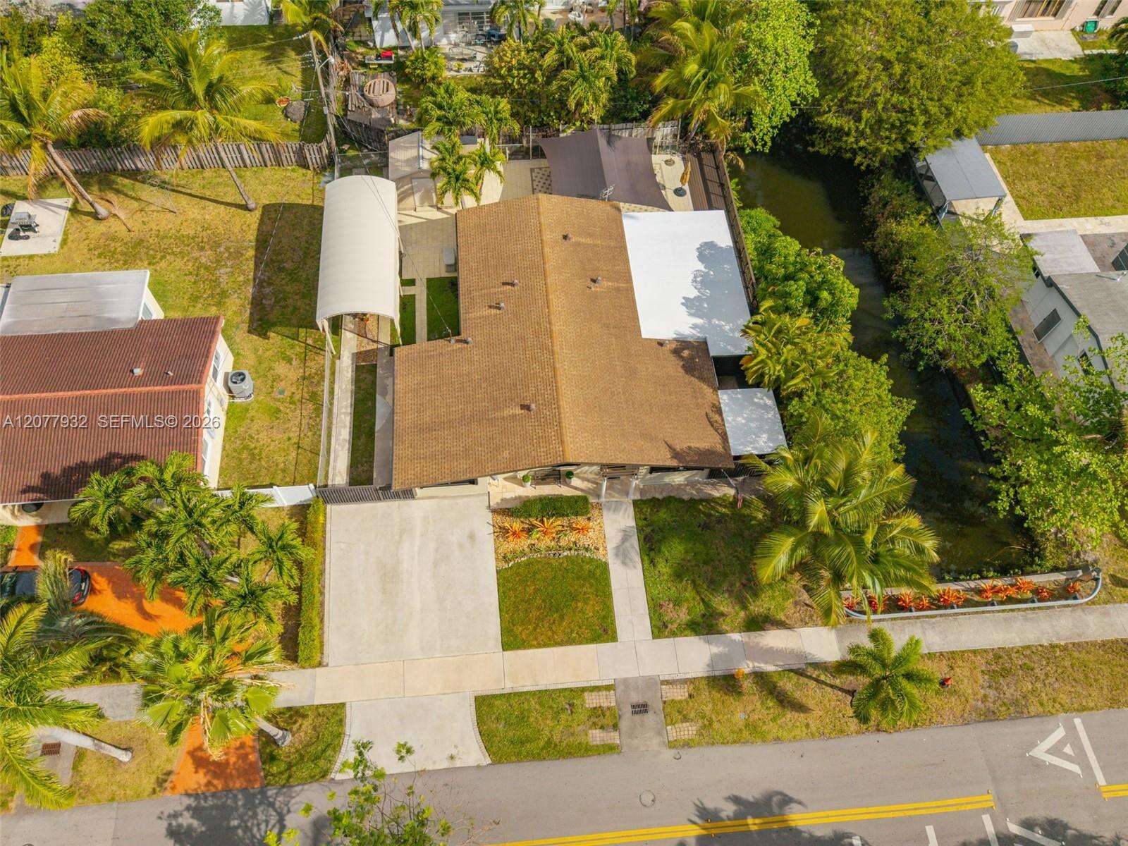 2485 214th St, Miami, FL 33180 - For Sale photo 46
