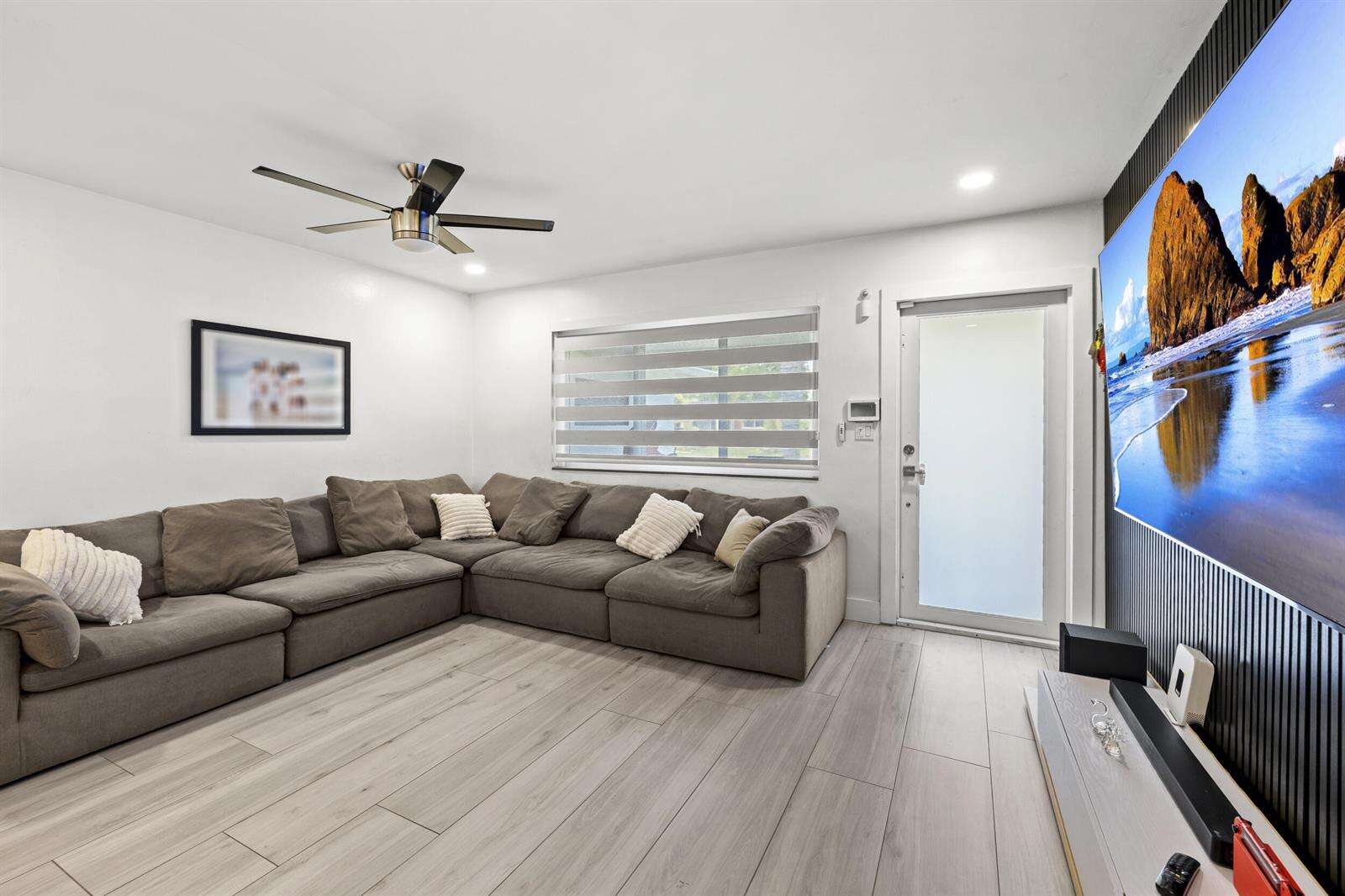 3230 Roosevelt, Hollywood, FL 33021 - For Sale photo 7