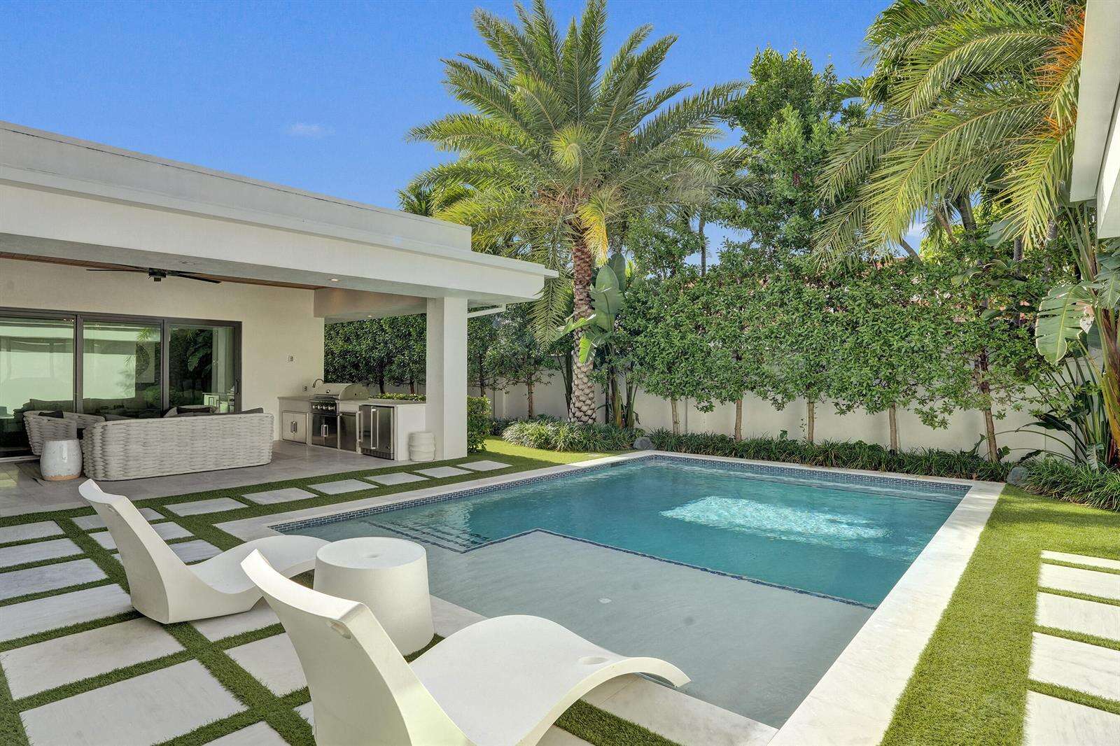 7 Tahoe, Sea Ranch Lakes, FL 33308 - For Sale photo 2