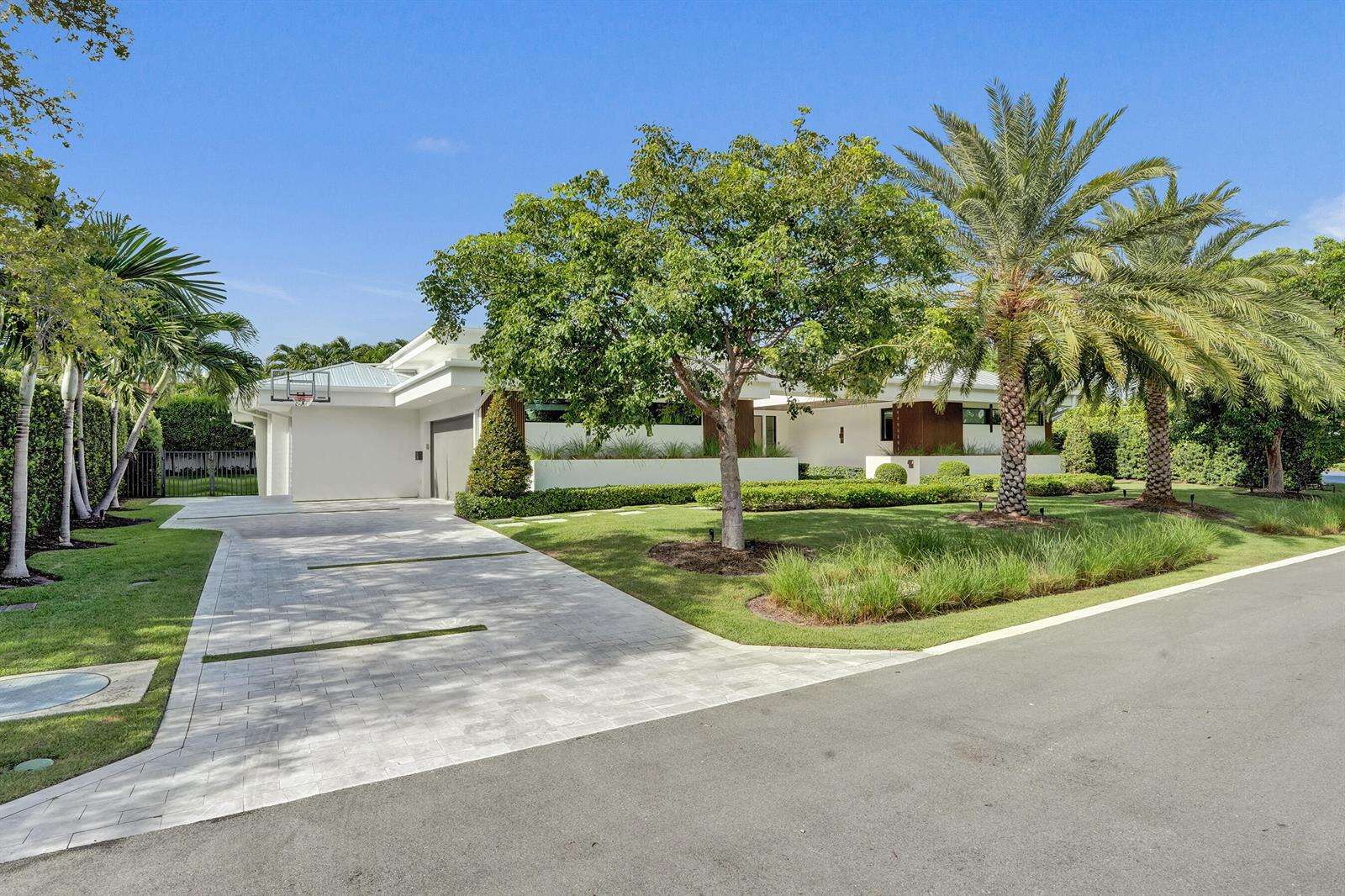 7 Tahoe, Sea Ranch Lakes, FL 33308 - For Sale photo 4