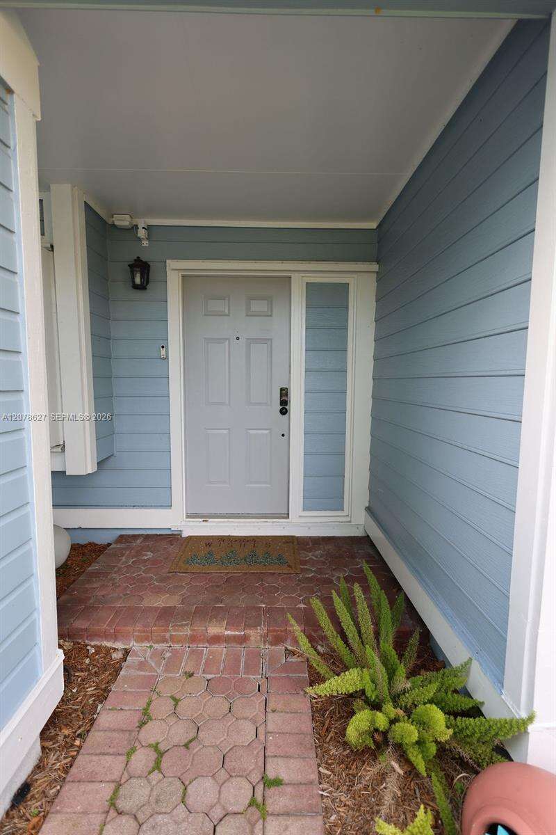 14871 156th St, Miami, FL 33187 - For Sale photo 2