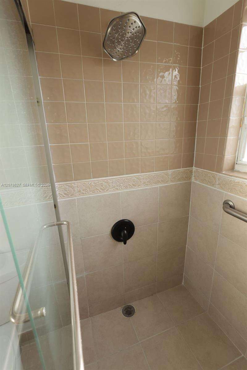14871 156th St, Miami, FL 33187 - For Sale photo 13