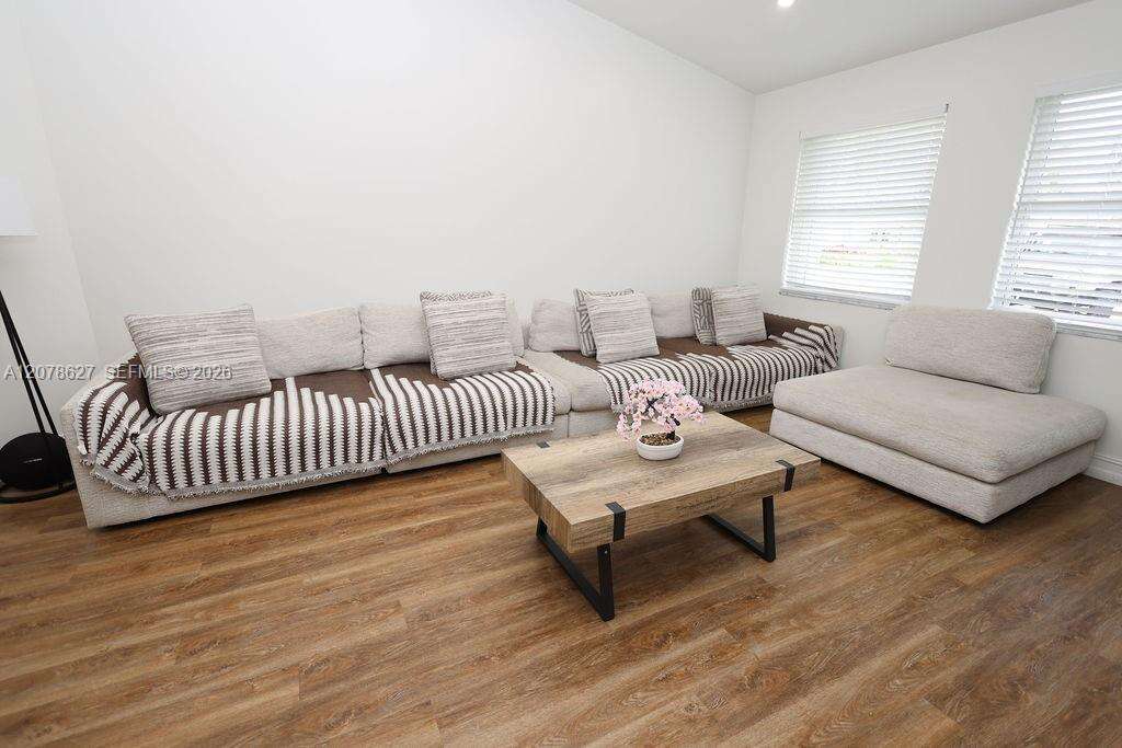 14871 156th St, Miami, FL 33187 - For Sale photo 17