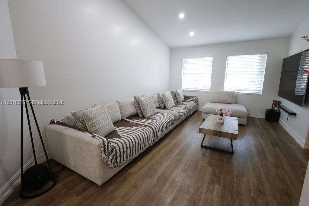 14871 156th St, Miami, FL 33187 - For Sale photo 22