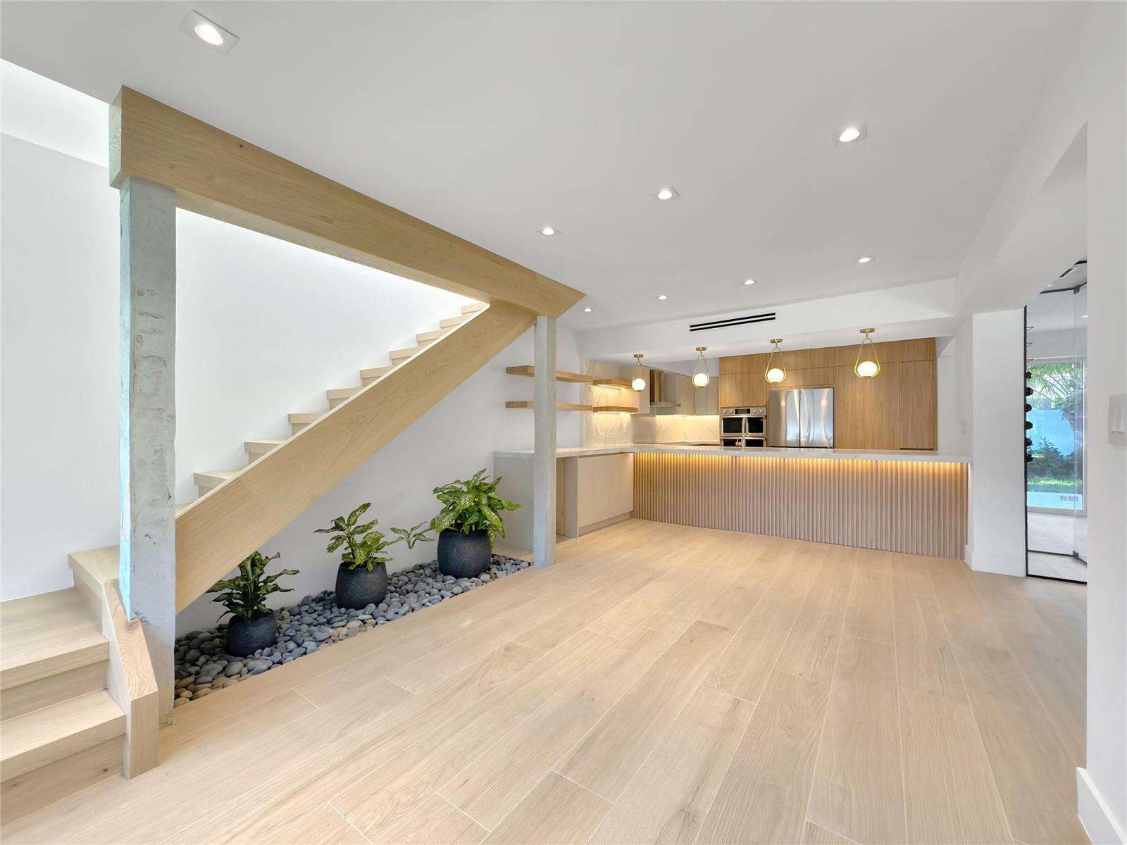 729 17th, Fort Lauderdale, FL 33304 - For Sale photo 11