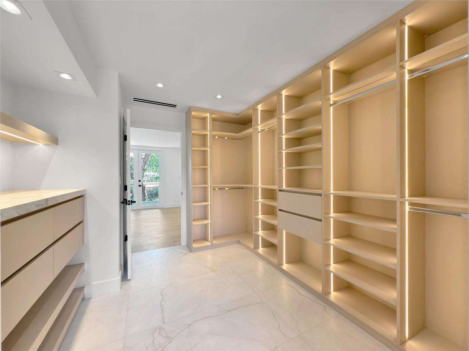 729 17th, Fort Lauderdale, FL 33304 - For Sale photo 16