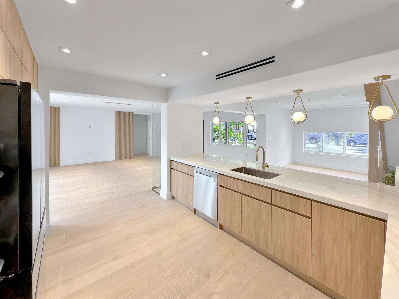 729 17th, Fort Lauderdale, FL 33304 - For Sale photo 5