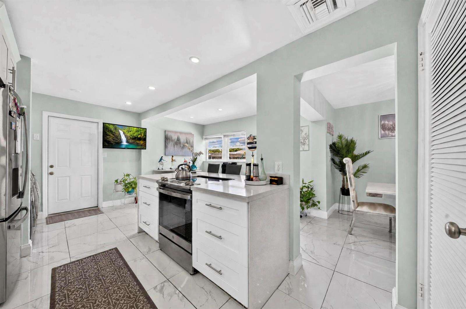 7961 Normandy, Miramar, FL 33023 - For Sale photo 14
