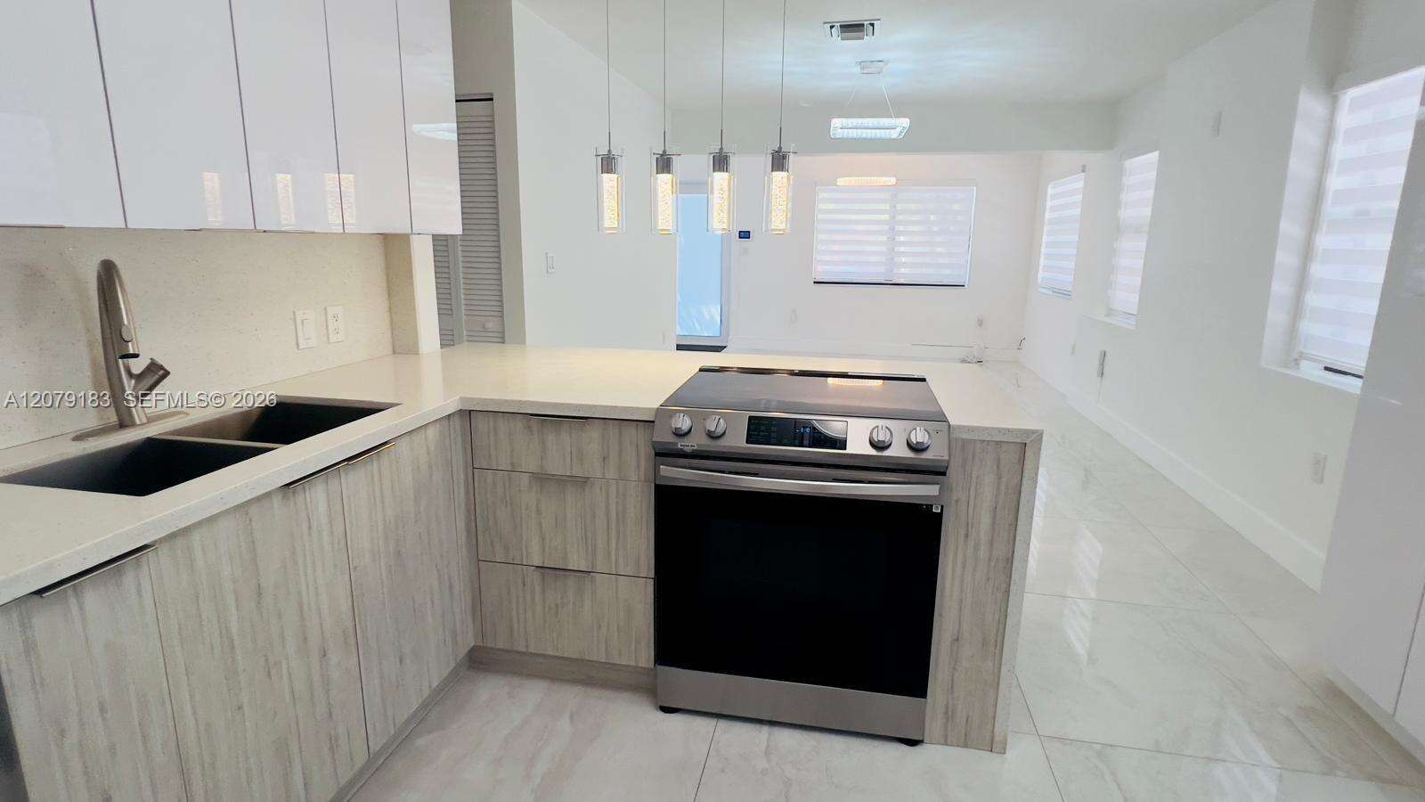 841 24th Ave, Hollywood, FL 33020 - For Sale photo 7