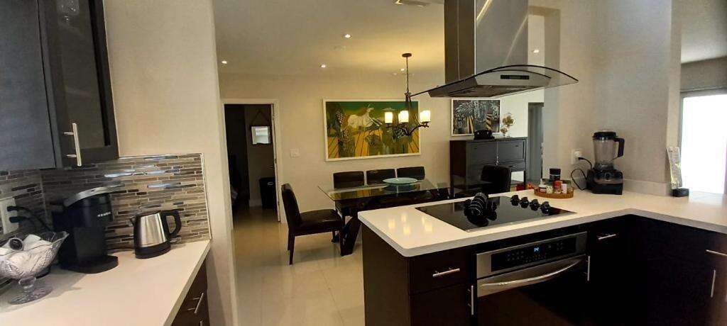 1321 Madison, Hollywood, FL 33019 - For Sale photo 12