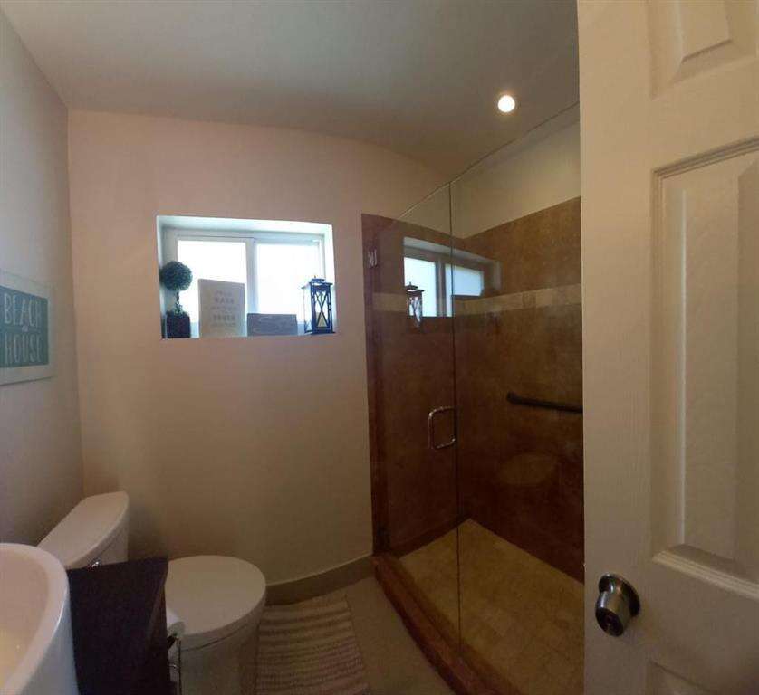 1321 Madison, Hollywood, FL 33019 - For Sale photo 21