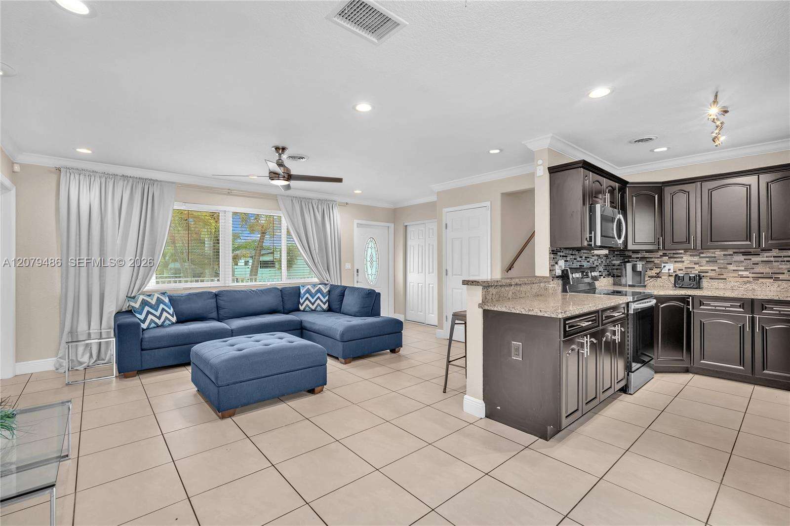 628 4th St, Hallandale Beach, FL 33009 - For Sale photo 12
