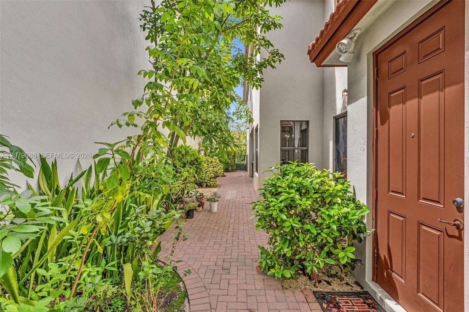 8397 38th St, Cooper City, FL 33024 - For Sale photo 4