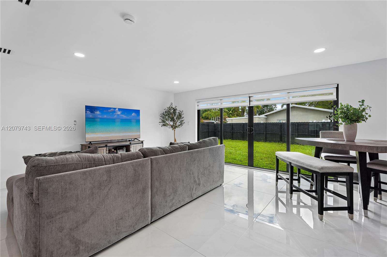 620 98th Ave, Pembroke Pines, FL 33024 - For Sale photo 12