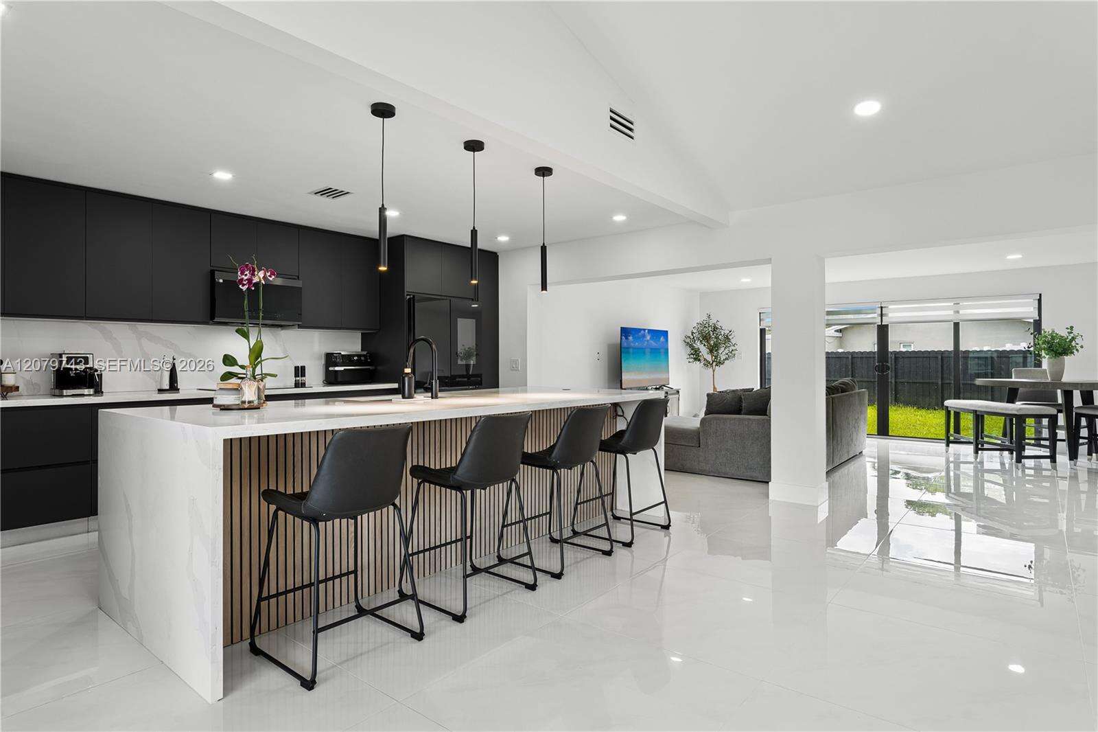 620 98th Ave, Pembroke Pines, FL 33024 - For Sale photo 5