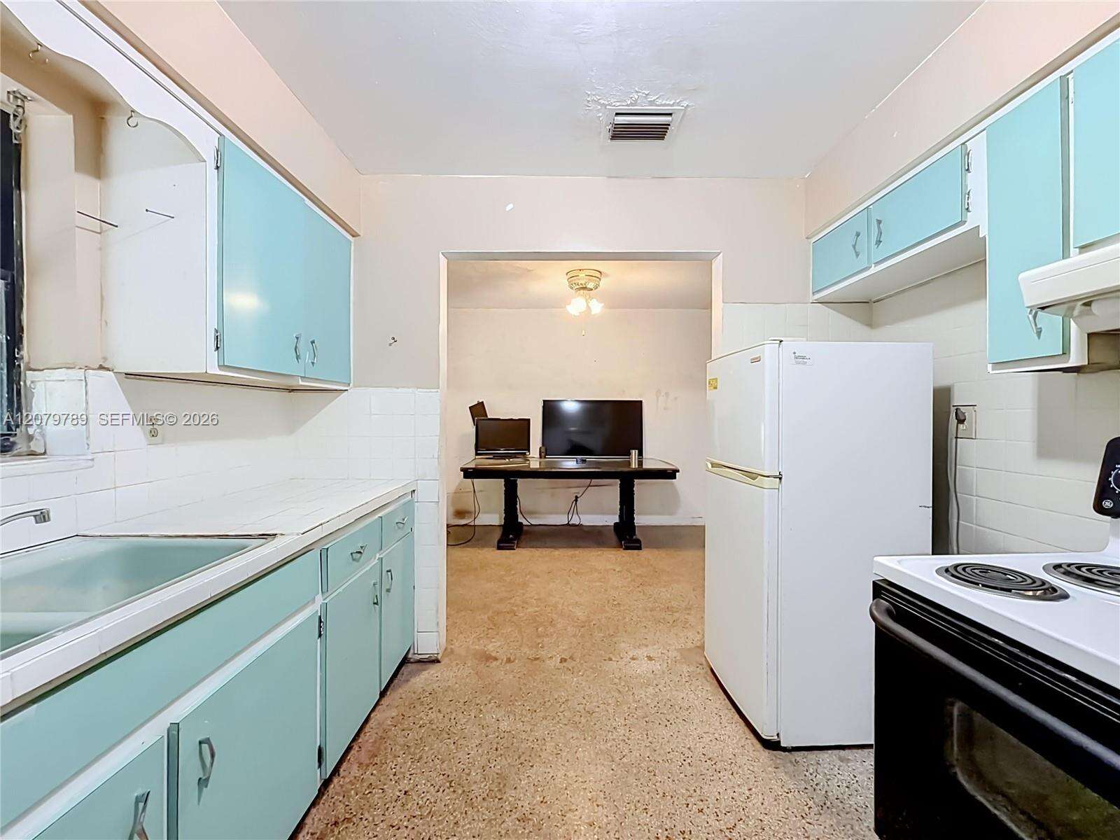 5661 Allen St, Hollywood, FL 33021 - For Sale photo 30
