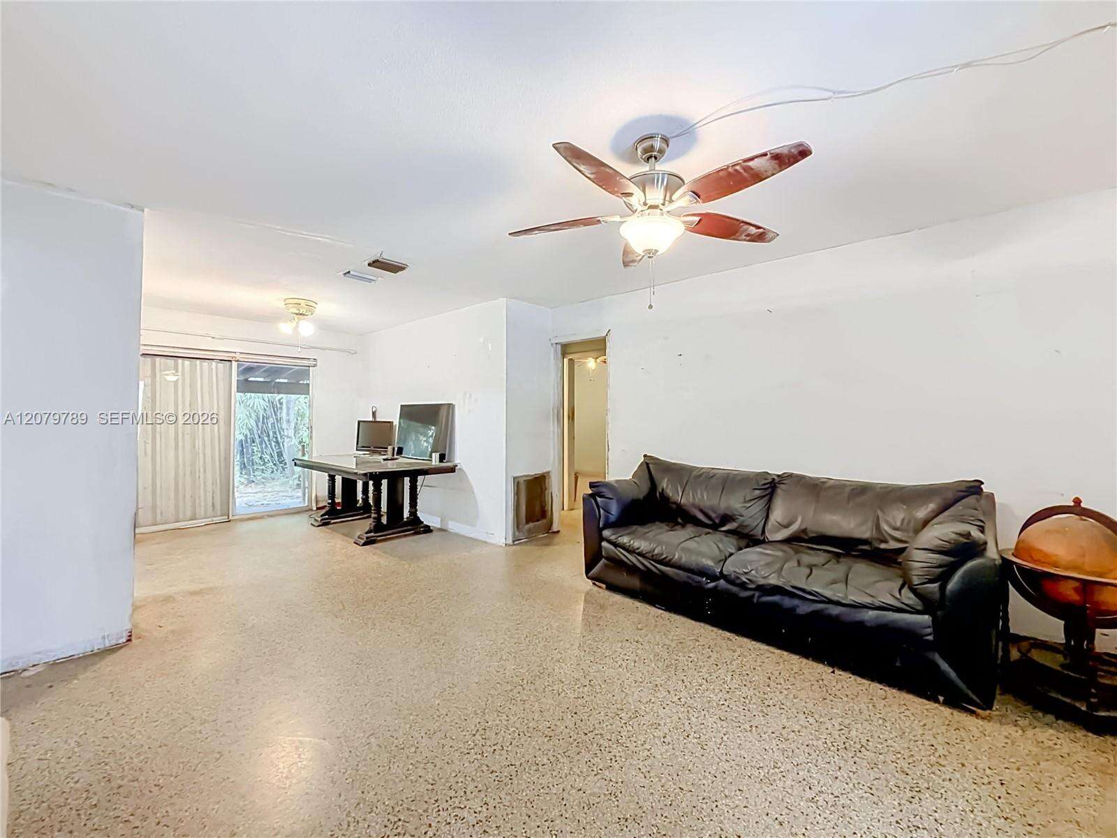 5661 Allen St, Hollywood, FL 33021 - For Sale photo 9