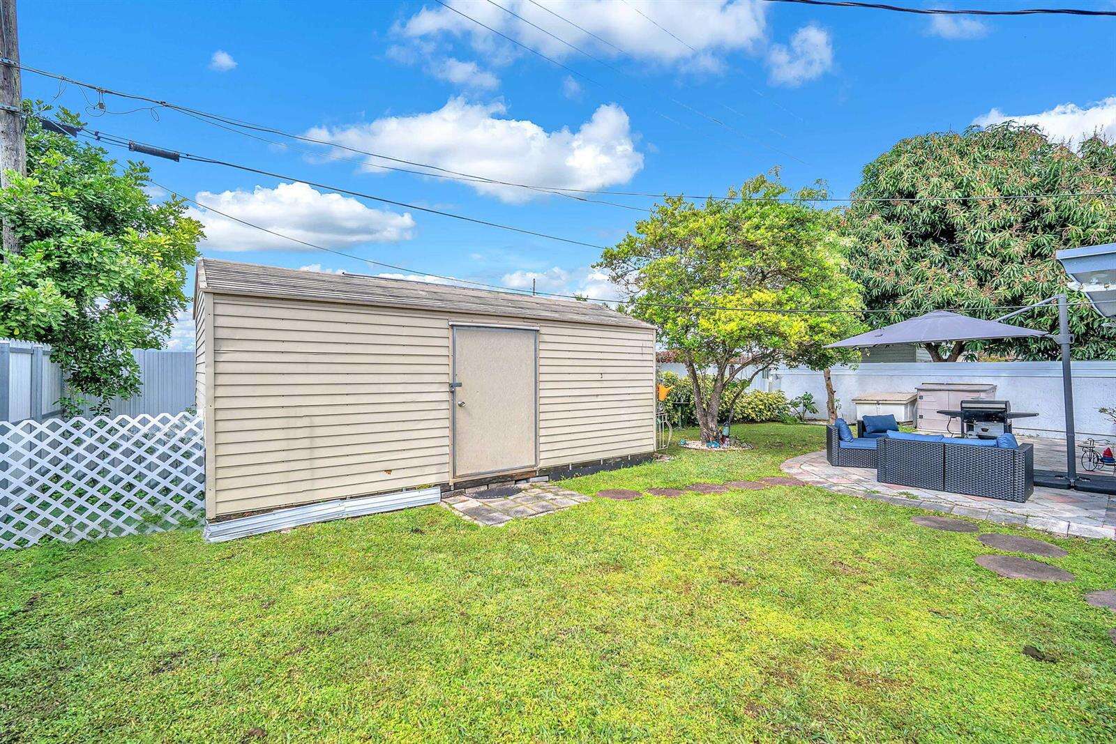 404 62nd, Hollywood, FL 33023 - For Sale photo 13