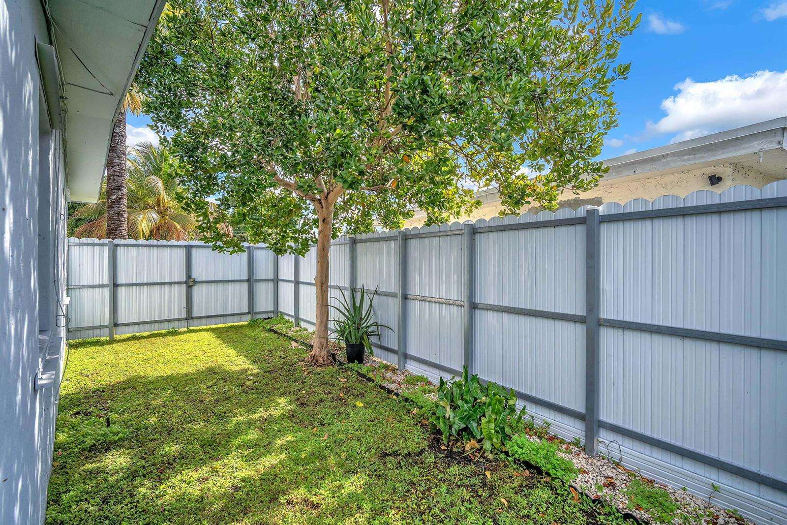 404 62nd, Hollywood, FL 33023 - For Sale photo 14