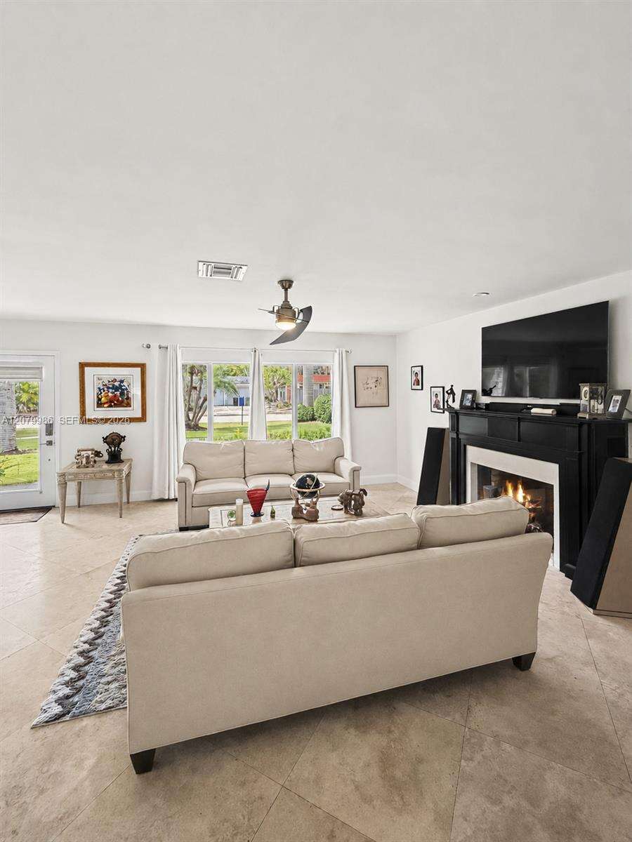 2421 13th St, Fort Lauderdale, FL 33304 - For Sale photo 33