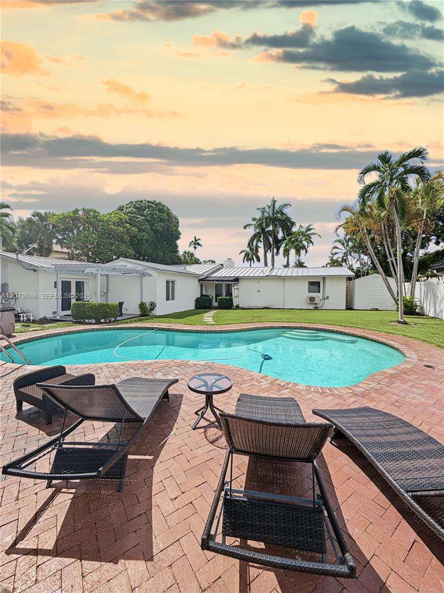 2421 13th St, Fort Lauderdale, FL 33304 - For Sale photo 5