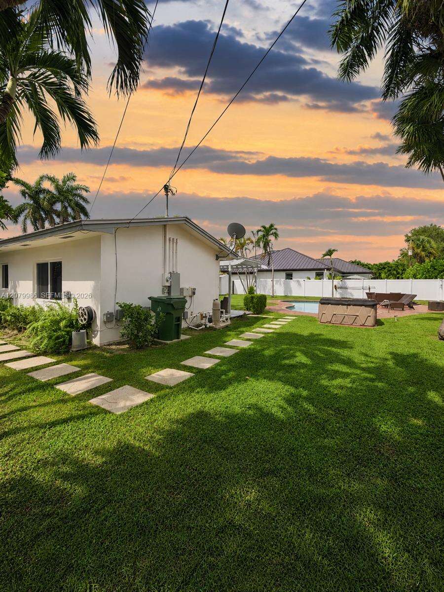 2421 13th St, Fort Lauderdale, FL 33304 - For Sale photo 9