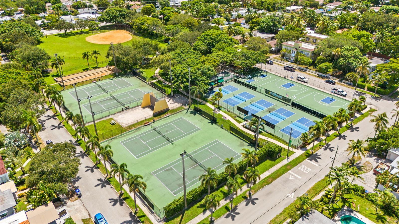 1555 Monroe, Hollywood, FL 33020 - For Sale photo 30