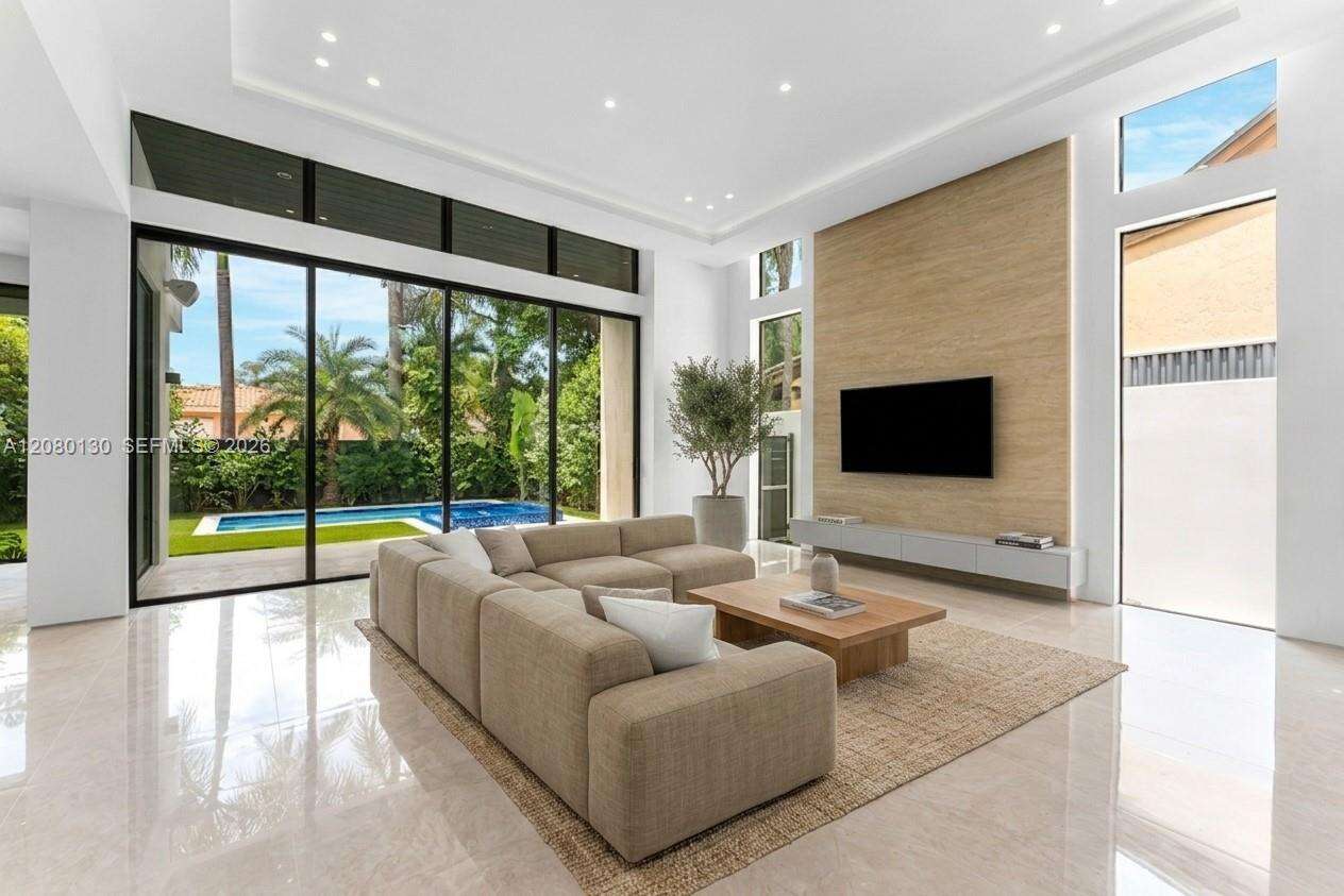 340 20th Road, Miami, FL 33129 - For Sale photo 4