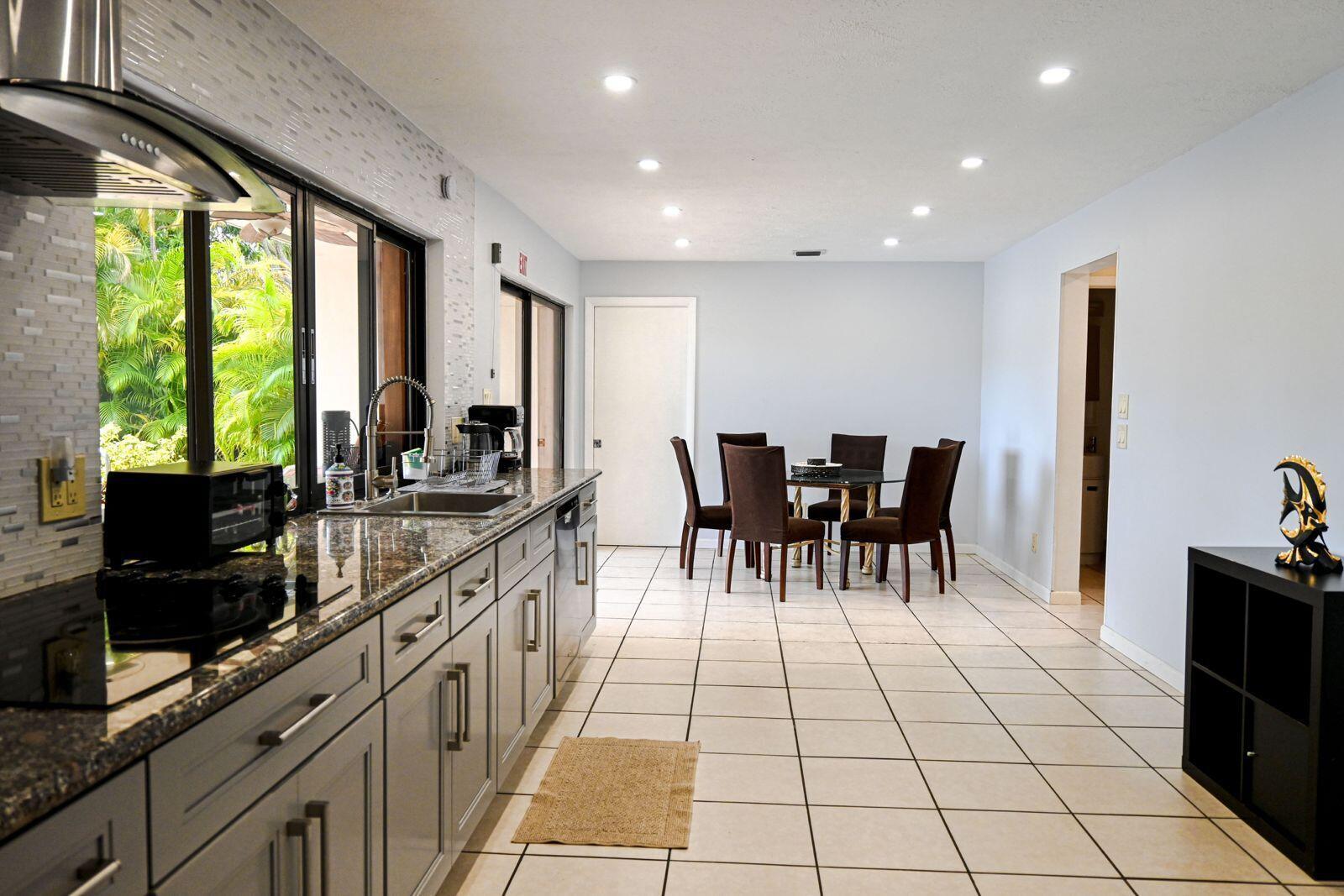 1104 Washington, Hollywood, FL 33019 - For Sale photo 14