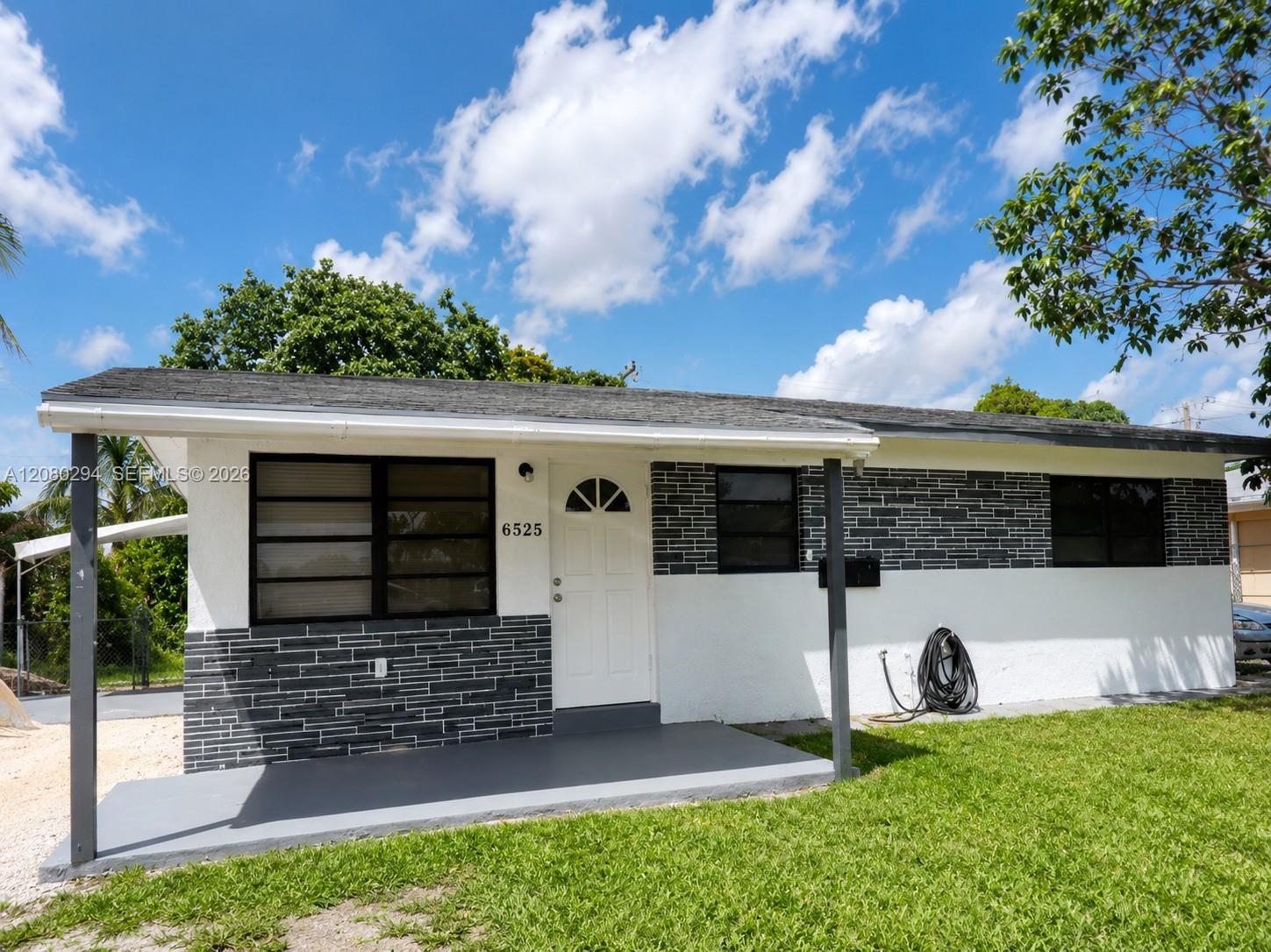 6525 25th St, Miramar, FL 33023 - For Sale photo 2