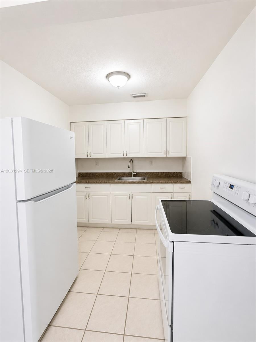 6525 25th St, Miramar, FL 33023 - For Sale photo 3