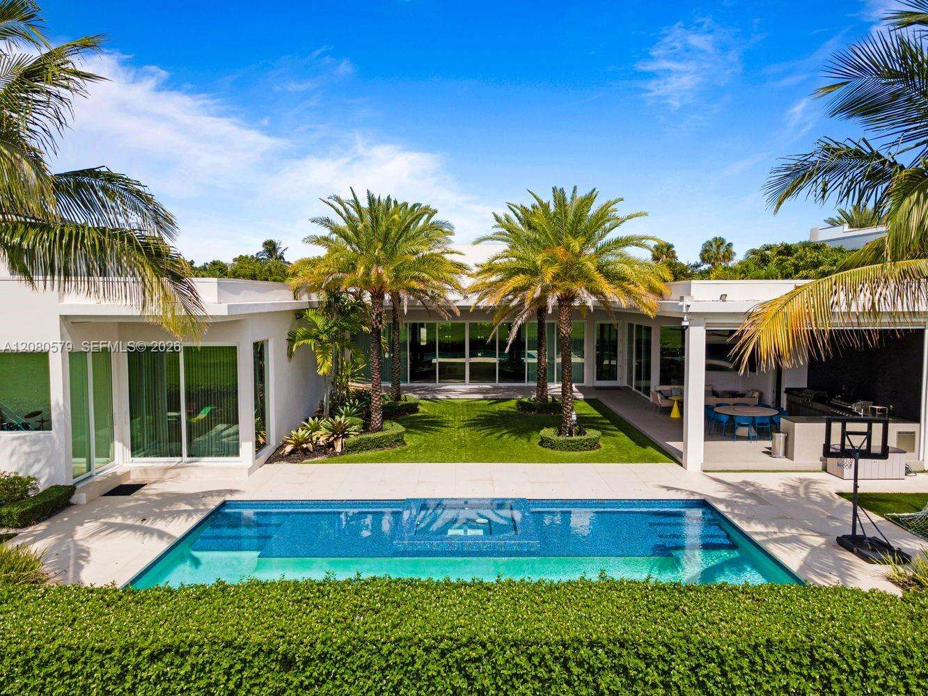 3939 Country Club Ln, Fort Lauderdale, FL 33308 - For Sale photo 3