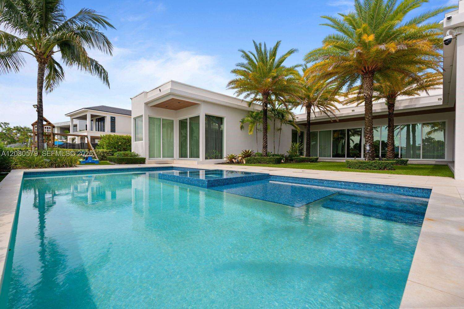 3939 Country Club Ln, Fort Lauderdale, FL 33308 - For Sale photo 4