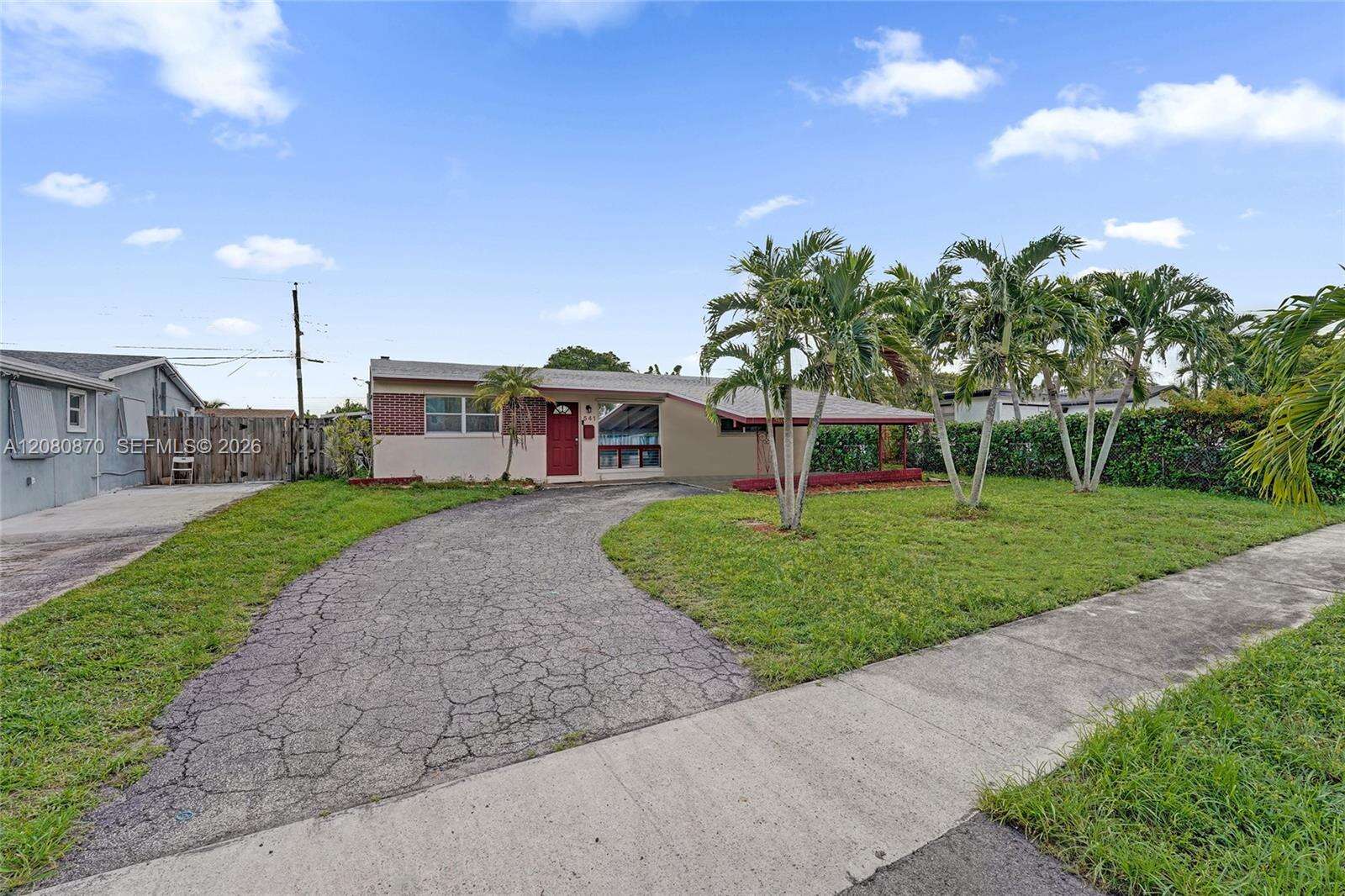 541 70th Ter, Hollywood, FL 33024 - For Sale photo 3