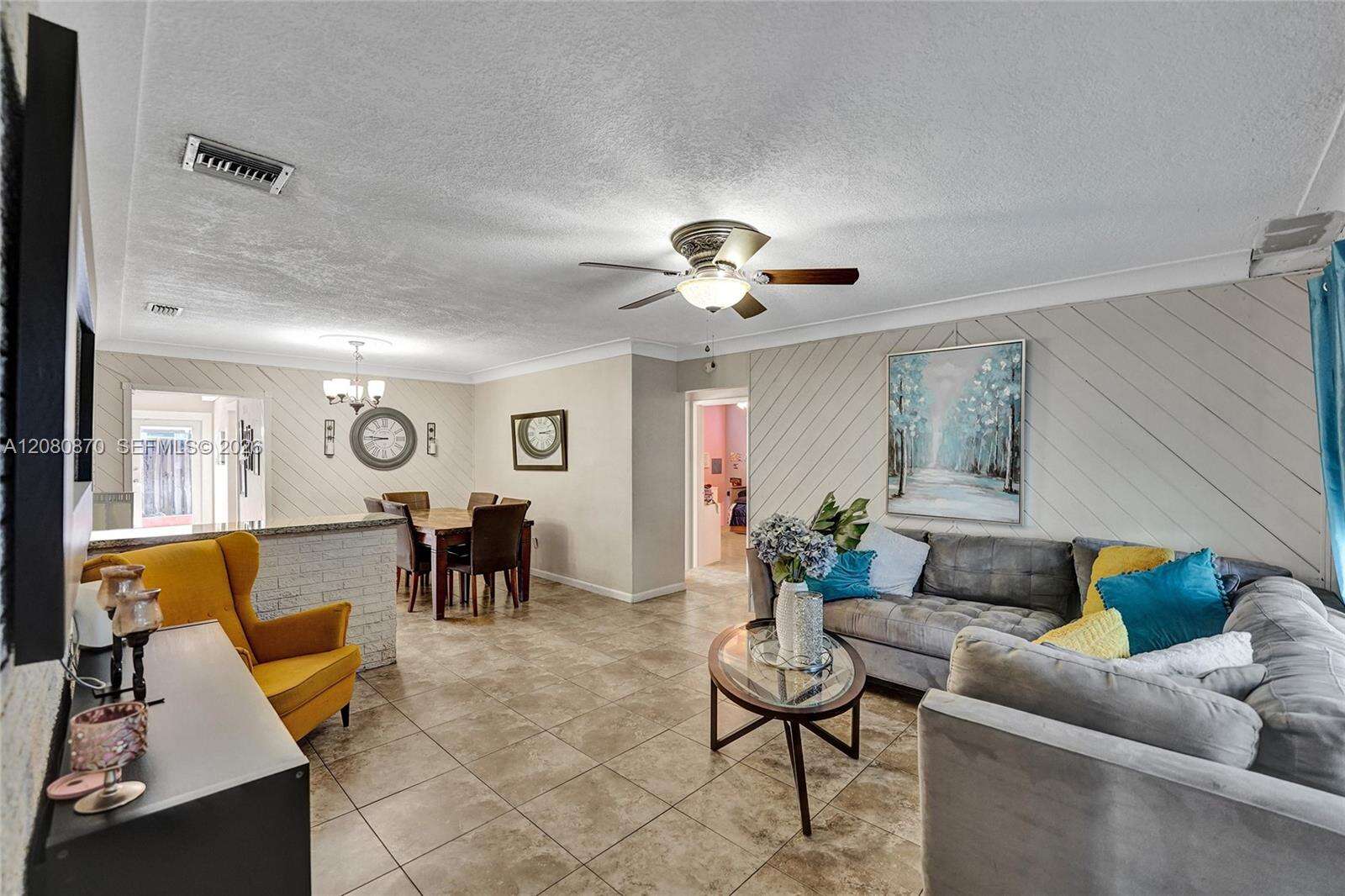 541 70th Ter, Hollywood, FL 33024 - For Sale photo 5