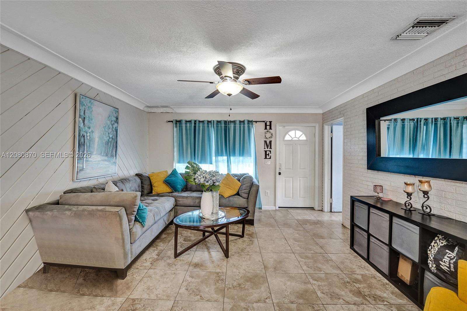 541 70th Ter, Hollywood, FL 33024 - For Sale photo 7