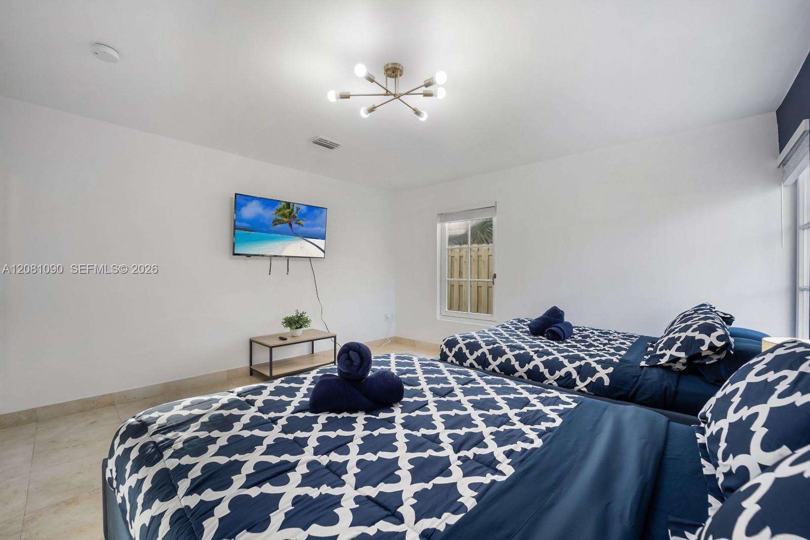 2286 215th St, Miami, FL 33180 - For Sale photo 11